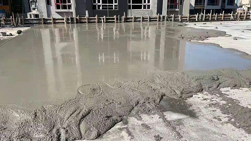 圖5 C15內摻無機納米抗裂防滲劑找坡