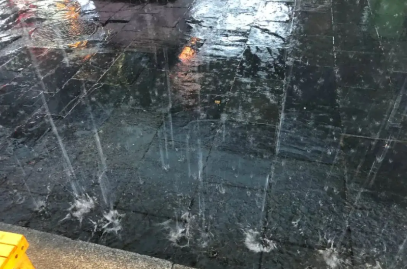 滲透結晶防水涂料雨天作業